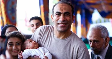 أصغر عضو في تاريخ الأهلي يشارك بانتخابات اختيار مجلس إدارة أصغر عضو يشارك فى انتخابات الأهلي لاختيار مجلس إدارة جديد.. صور