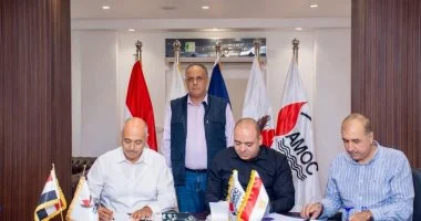 أموك وميدور يوقعان اتفاق إنتاج سولار بمواصفات عالمية لزيادة كميات السوق المحلى