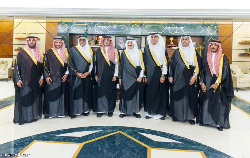 أمير المنطقة الشرقية ونائبه يستقبلان إدارة الفتح
                                                2025.10.28 | 06:50 pm
                                                استقبل الأمير سعود بن نايف بن عبد العزيز، أمير المنطقة الشرقية، في مكتبه بديوان الإمارة، الثلاثاء، المهندس منصور العفالق، رئيس نادي الفتح، وعددًا من أعضاء مجلس الإدارة. 
وأثنى أمير المنطقة الشرقية على الدعم اللامحدود  ...