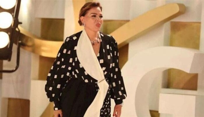 «المفروض أعمل إيه».. أول رد من إلهام شاهين بعد أزمة فستان الجونة