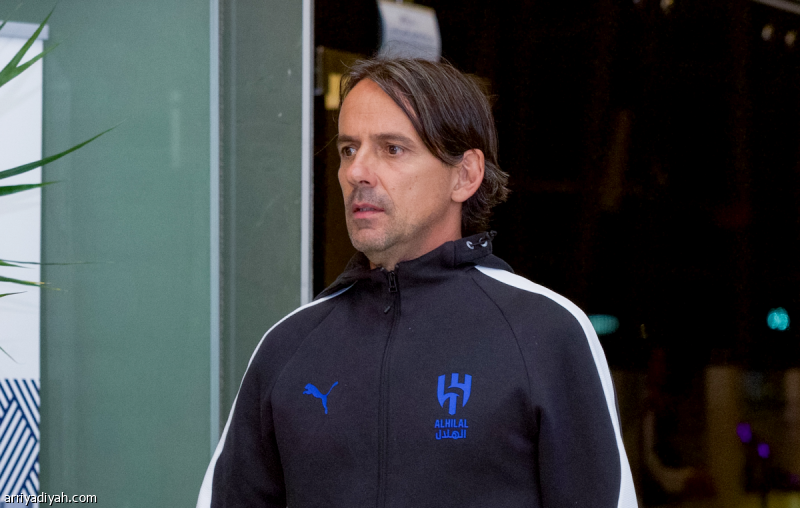 الهلال.. إنزاجي يعتمد «التدوير»
                                                2025.10.27 | 04:38 pm
                                                يسير الإيطالي سيموني إنزاجي، مدرب فريق الهلال الأول لكرة القدم، إلى إجراء تغييرات طفيفة في قائمته أمام الأخدود، ضمن دور الـ 16 من  كأس خادم الحرمين، الثلاثاء، على ملعب مدينة الأمير هذلول بن عبد العزيز الرياضية في نجران،  ...