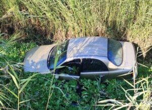 انقلاب سيارة ملاكي داخل مياه الرياح التوفيقي بالقليوبية