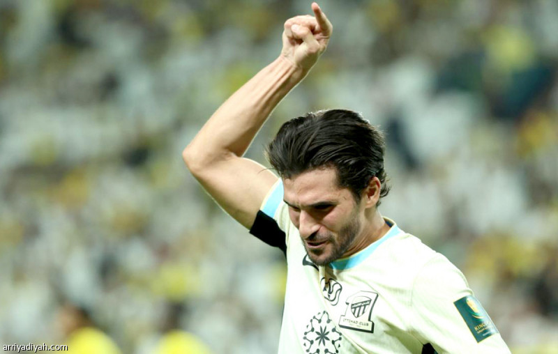 ببصمات عوّار.. الاتحاد لا يخسر
                                                2025.10.29 | 12:56 am
                                                حافظ فريق الاتحاد الأول لكرة القدم على ظاهرة تفاديه الخسارة في أي مباراة تشهد هدفًا أو أكثر للجزائري حسام عوّار، لاعب وسطه.
وأحرز عوّار هدفًا فاز به الاتحاد على منافسه النصر 2ـ1، الثلاثاء، ضمن الدور ثمن النهائي من كأس  ...