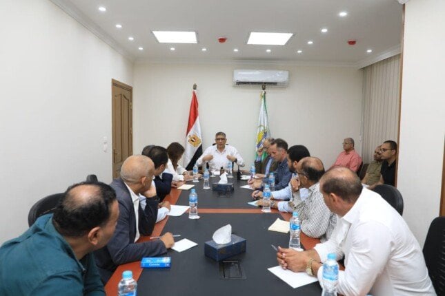 استعدادات مكثفة من محافظ الجيزة قبيل الانطلاق التاريخي للمتحف المصري محافظ الجيزة: استعدادات مكثفة قبل ساعات من الافتتاح التاريخي للمتحف المصري الكبير