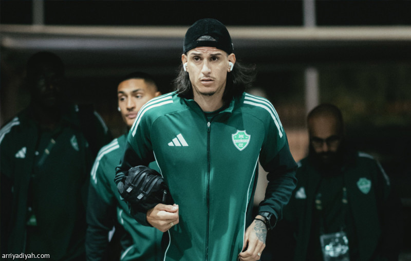 بعد 3 مواجهات.. الباطن ينهي غياب إيبانيز
                                                2025.10.27 | 08:33 pm
                                                يعود البرازيلي روجير إيبانيز، مدافع فريق الأهلي الأول لكرة القدم، إلى التشكيل الأساسي، مساء الإثنين، أمام الباطن في دور الـ 16 من كأس خادم الحرمين الشريفين، بعدما حرمته إصابةٌ في مفصل القدم من المباريات الثلاث الماضية،  ...