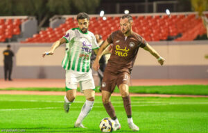 الجبلين والأنوار يتعادلان
                                                2025.10.29 | 08:33 pm
                                                تعادل فريق الجبلين مع ضيفه الأنوار 1ـ1، في اللقاء الذي جمعهما، الأربعاء، على ملعب الأمير عبد العزيز بن مساعد في حائل، ضمن منافسات الجولة السادسة من دوري يلو لأندية الدرجة الأولى.
تقدّم الأنوار أولًا عند الدقيقة «76» عبر  ...