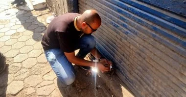 الداخلية تحرر 111 مخالفة لمحال خالفت قرار الغلق ضمن خطة ترشيد الكهرباء