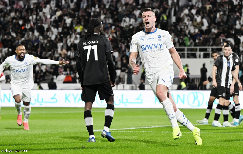 الدور الأول.. الهلال يتفوق على الشباب
                                                2025.10.31 | 02:24 pm
                                                خرج فريق الهلال الأول لكرة القدم منتصرًا على الشباب، في 9 مناسبات من أصل 17 مباراة جمعتهما في الدور الأول من الدوري السعودي قبل لقائهما الجمعة في قمة الجولة السابعة.
وفاز الشباب مرتين وحضر التعادل في 6 مباريات بينهما  ...