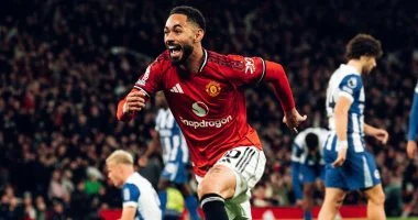 مان يونايتد ضد برايتون.. الشياطين الحمر يتقدمون بثنائية فى شوط مثير "فيديو"