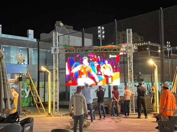 الغربية تتحول لساحات احتفال.. تجهيز 125 شاشة في النوادي ومراكز الشباب والمدارس