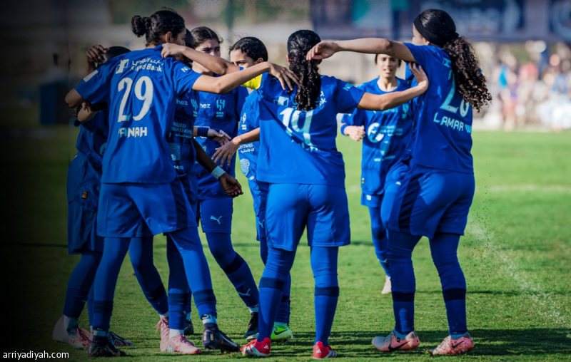 الهلال للناشئات يحقق فوزًا ساحقًا على النصر بنتيجة 13-0 في ممتاز الناشئات.. الهلال يكتسح النصر بـ13 هدفا
                                                2025.10.31 | 07:38 pm
                                                اكتسح فريق الهلال للناشئات تحت 17 عامًا لكرة القدم نظيره النصر بنتيجة 13-0 في المواجهة التي جرت على ملعب كلية العناية، الجمعة ضمن الجولة الثانية من منافسات الدوري الممتاز.
ونالت دانة الضحيان لاعبة الأزرق النصيب الأكبر من  ...