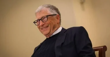 بيل جيتس يؤكد أن الذكاء الاصطناعي هو أعظم إنجاز تقني بيل جيتس: الذكاء الاصطناعي أعظم إنجاز تقني شهدته في حياتي