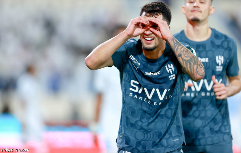 «جزائية» تعبر بالهلال إلى ربع النهائي
                                                2025.10.28 | 08:07 pm
                                                تأهل فريق الهلال الأول لكرة القدم إلى ربع نهائي كأس خادم الحرمين الشريفين بعد فوزه على مضيفه الأخدود بهدف نظيف، الثلاثاء على ملعب مدينة الأمير هذلول بن عبد العزيز الرياضية في نجران ضمن الدور ثمن النهائي.
وأحرز الفريق  ...