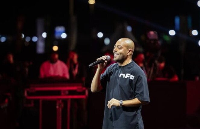 تامر عاشور يستعد للقاء جمهور الإمارات في هذا الموعد