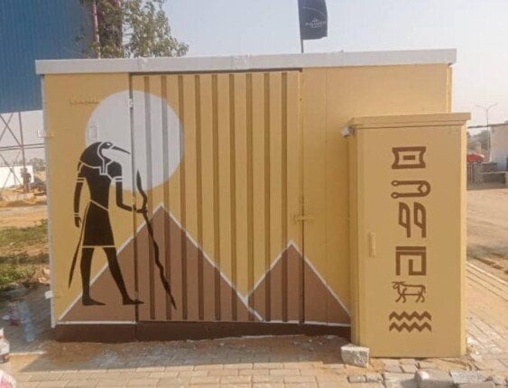 تجميل الأكشاك الكهربائية بالجيزة برسومات فرعونية إحتفالاً بافتتاح المتحف المصري الكبير