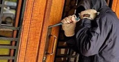 تحريات لكشف ملابسات سرقة متعلقات من شقة بالجيزة