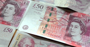 سعر الجنيه الاسترلينى يبدأ تعاملات اليوم الاربعاء 29-10-2025  على تراجع