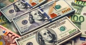 سعر الدولار يتراجع أمام الجنيه 5 قروش بتعاملات اليوم الأحد 26- 10- 2025