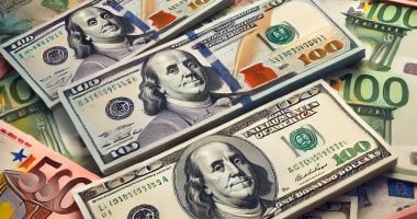 سعر الدولار يتراجع أمام الجنيه 5 قروش بتعاملات اليوم الأحد 26- 10- 2025