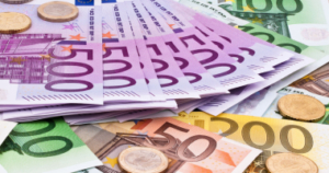 تراجع سعر اليورو اليوم الأحد 26 أكتوبر 2025 بمنتصف التعاملات أمام الجنيه