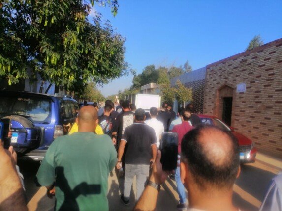 تشييع جثمان المصور ماجد هلال إلى مثواه الأخير بمقابر الشموت بالقليوبية