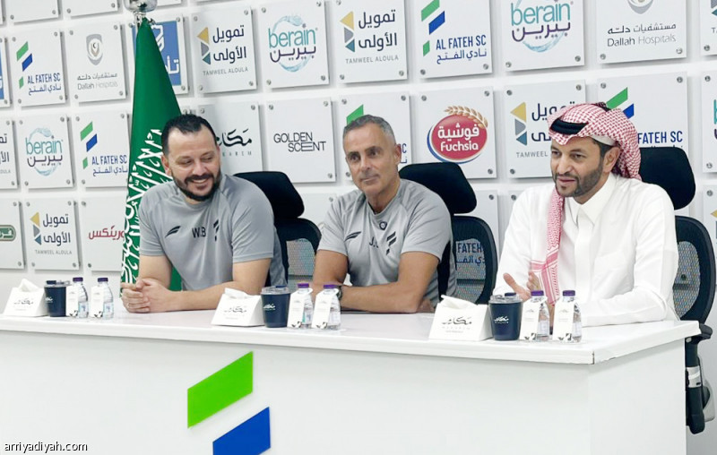 جوميز: حصيلة نقاطنا غير مقنعة
                                                2025.10.28 | 07:16 pm
                                                أبدى البرتغالي جوزيه جوميز، مدرب فريق الفتح الأول لكرة القدم، عدم رضاه عن حصول فريقه على أربع نقاط خلال 6 جولات من دوري روشن السعودي، واصفًا الحصيلة بأنها غير مقنعة.
وقال جوميز، في المؤتمر الصحافي، الثلاثاء قبل مواجهة  ...