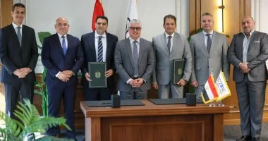 توقيع عقد مشروع شركة "الأهرام للكيماويات" لإنتاج الفورمالدهيد ومشتقاته