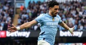 عمر مرموش يطارد أول أهدافه مع مانشستر سيتي فى مواجهة سوانزي