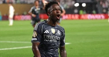 فينسيوس يعتذر لـ ريال مدريد وألونسو بعد أزمة الكلاسيكو