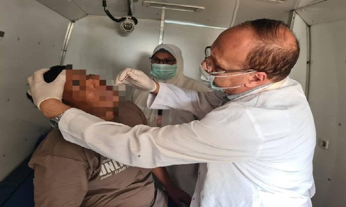 البحيرة.. كشف وعلاج بالمجان لـ1202مواطن في قافلة طبية بحوش عيسى