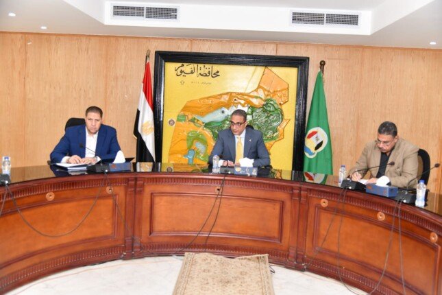 تأخير التسليم غير مسموح: محافظ الفيوم يضغط لإنهاء المشروعات المتبقية من «حياة كريمة»