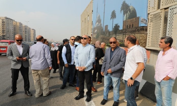 محافظ القاهرة يتفقد الأعمال النهائية لتحسين الرؤية البصرية بمحيط المتحف المصري الكبير