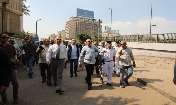 محافظ القاهرة يتفقد ميدان رمسيس للاطمئنان على إعادة الانضباط وتنظيم الحركة المرورية