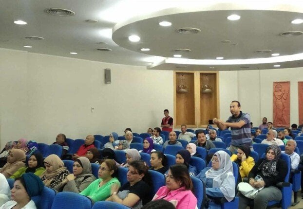 محافظ المنيا يدق ناقوس الخطر: مواجهة فورية للتنمر والمفاهيم الخاطئة لدى الطلاب