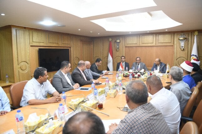 محافظ قنا يرفع «حالة الطوارئ »بـ 307 مراكز انتخابية لاستقبال 2.2 مليون ناخب