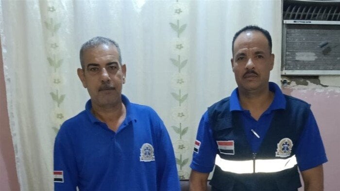 115 ألفًا وآيفون 16.. مسعف وسائق يعثران على مبلغ مالي ويسلمانه للشرطة بقنا