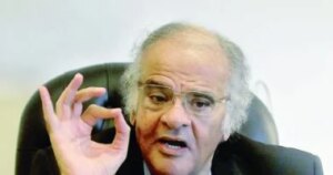 ممدوح عباس يشيد بأخلاق محمد شحاتة ويصفه بخليفة سمير قطب في الزمالك