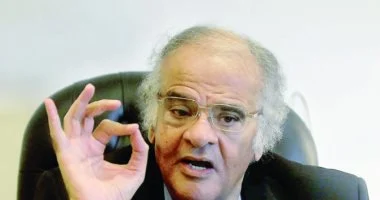 ممدوح عباس يشيد بأخلاق محمد شحاتة ويصفه بخليفة سمير قطب في الزمالك