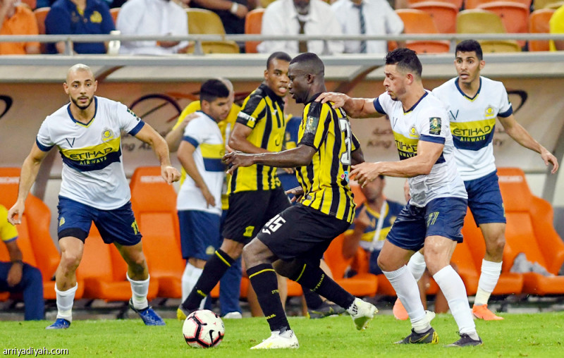 12 مواجهة بين الاتحاد والنصر.. والكفتان متعادلتان
                                                2025.10.28 | 02:06 pm
                                                تمنح قمَّة ثمن نهائي كأس خادم الحرمين الشريفين، الثلاثاء، بين فريق النصر الأول لكرة القدم، ومنافسه الاتحاد، لكل منهما فرصة كسر حالة التعادل في سجلّ مواجهاتهما ضمن البطولة.
ويلتقي الفريقان على ملعب «الأوَّل بارك» في  ...