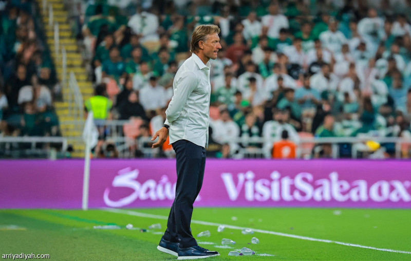 كوت ديفوار والجزائر يجهزان «الأخضر»
                                                2025.10.30 | 05:50 pm
                                                يواجه المنتخب السعودي الأول لكرة القدم نظيره الإيفواري في 14 نوفمبر المقبل والجزائري في 18 من الشهر ذاته، خلال معسكره التدريبي في جدة المرتبط ببرنامج الإعداد لبطولة كأس العرب- فيفا 2025، التي تستضيفها قطر في ديسمبر.
ويحتضن  ...