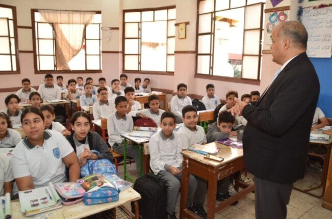 انتظام العملية التعليمية بمدارس إدارة شرق التعليمية ببورسعيد