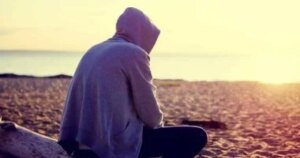 5 أبراج ما بتحبش الرغي.. برج الحوت عايش في خياله والميزان يتجنب المشاكل