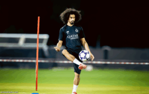 أقدمهم الهيدوس.. 4 ركائز ثابتة في قائمة السد
                                                2025.11.04 | 06:10 pm
                                                يحلُّ فريق الأهلي السعودي الأول لكرة القدم ضيفًا على منافسه السد القطري في العاصمة الدوحة، الثلاثاء، ضمن منافسات مجموعة «الغرب» من دوري أبطال آسيا للنخبة.
ويضم فريق السد في صفوفه كوكبةً من اللاعبين أصحاب الخبرة الذين  ...