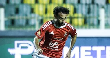 نزول أحمد عبد القادر بديلا لطاهر محمد طاهر فى مباراة الأهلى والمصري