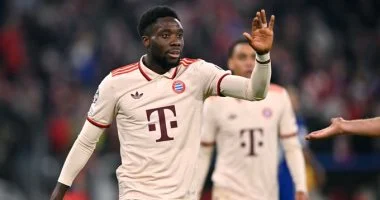 ألفونسو ديفيز يشارك فى تدريبات بايرن ميونخ بعد غياب 8 أشهر