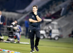 أليجري: فعلنا كل شيء أمام الأهلي
                                                2025.11.05 | 12:04 am
                                                عدّ الإسباني سيرجيو أليجري، مدرب فريق السد القطري الأول لكرة القدم، الخسارة 1ـ2 أمام الأهلي، الثلاثاء، ضمن رابع جولات مجموعة الغرب من دوري أبطال آسيا للنخبة، غير عادلة، مؤكدًا أحقية لاعبيه في الخروج بنتيجة إيجابية.
وفي  ...