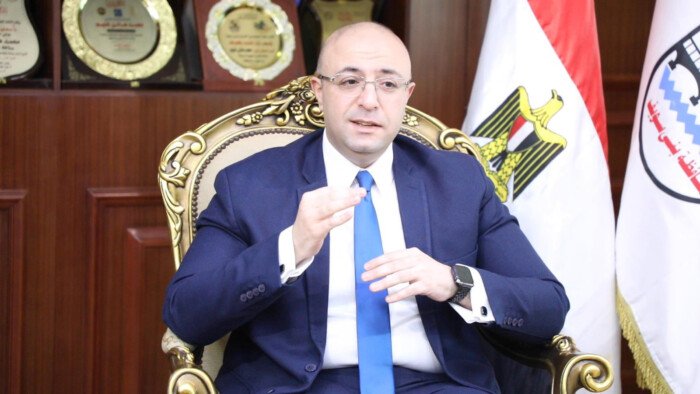 ضبط مستوصف طبي يدار بدون ترخيص وانتحال « سيدة » لصفة طبيب في بني سويف