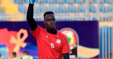 إدوارد ميندي يوافق على تجديد عقده مع أهلى جدة