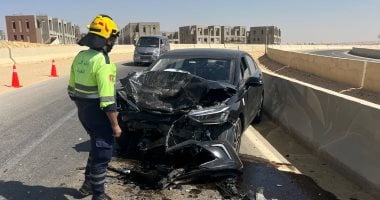 إصابة 3 أشخاص إثر حادث تصادم سيارتين فى التجمع