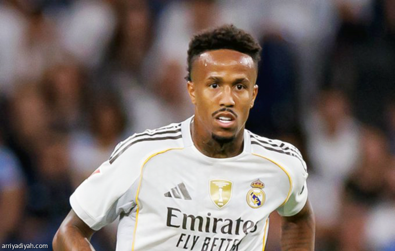 ضربة جديدة في الريال.. ميليتاو يغيب أسبوعين
                                                2025.11.19 | 06:37 pm
                                                يعاني البرازيلي إيدر ميليتاو، مدافع فريق ريال مدريد الأول لكرة القدم، من إصابة في العضلة المقرّبة للفخذ الأيمن، بحسب ما أعلن النادي الإسباني، الأربعاء، من دون أن يحدد مدة غيابه عن الملاعب.
وكان الدولي البرازيلي البالغ  ...